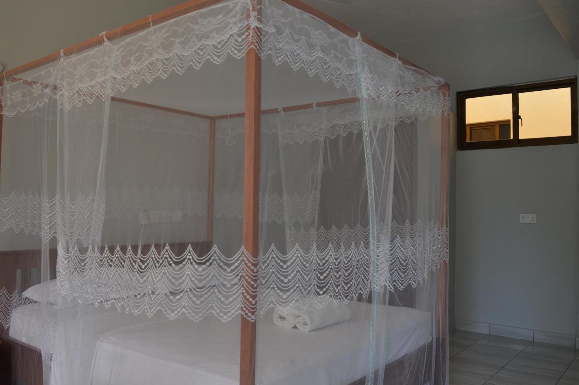 Hotel Tiffany Mombasa Exterior foto