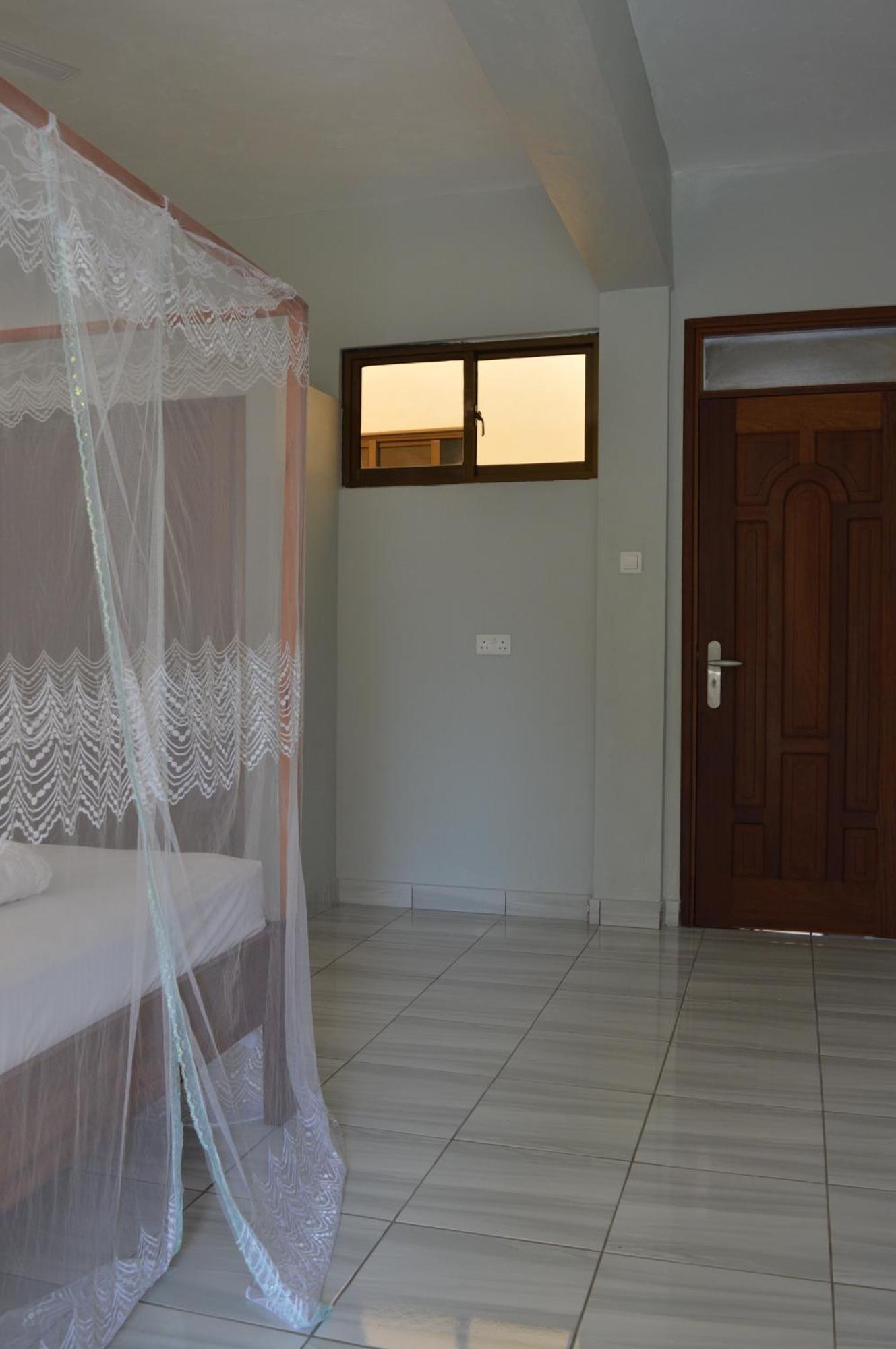 Hotel Tiffany Mombasa Exterior foto