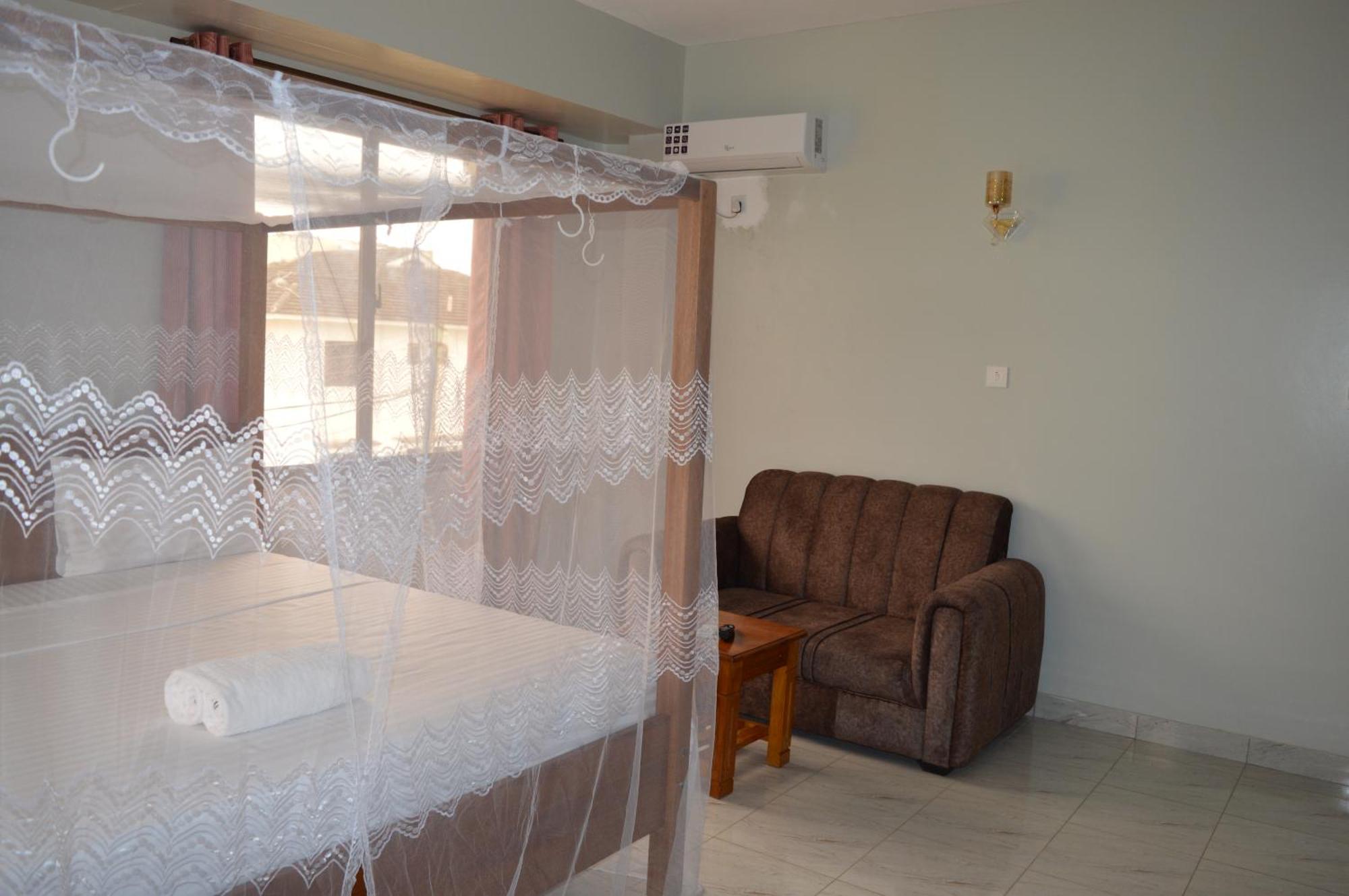 Hotel Tiffany Mombasa Exterior foto